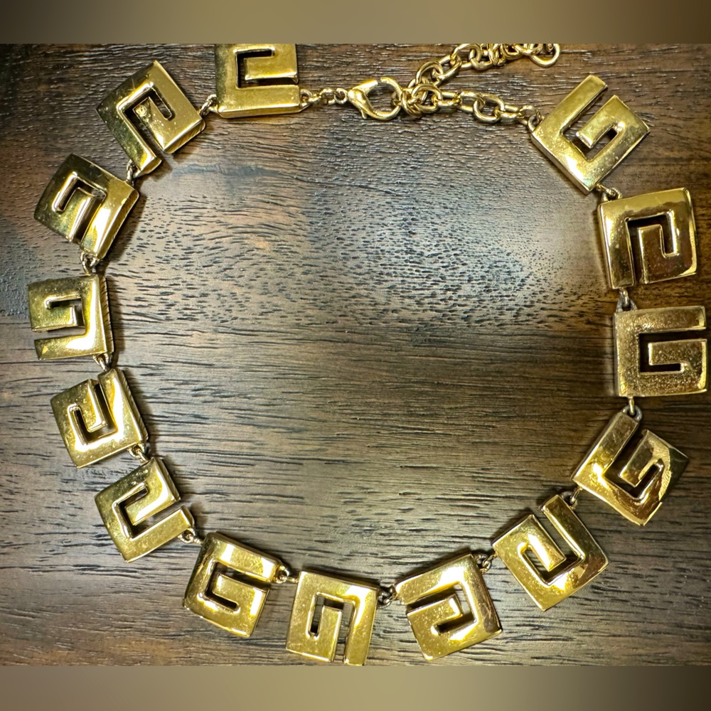 Rare Vintage Givenchy Paris New York Linked G Logo Runway Collar Necklace State